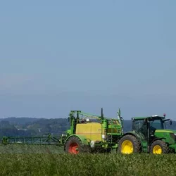 Researchers Examine Link Between Pesticides and Thyroid Cancer Risk in Central California
