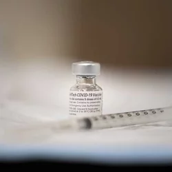 Vaccinating women infected with COVID