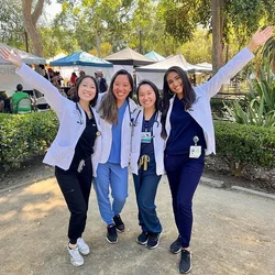 Yifan Mao posing with her med-school friends